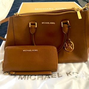 Michael Kors Saffiano Bag & Wallet